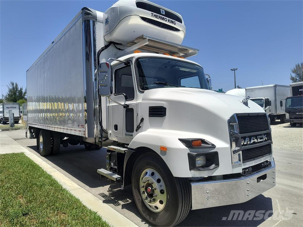 Mack MD6 42R Фургони