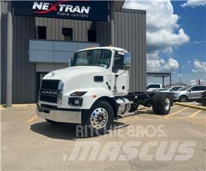 Mack MD642 Шасі з кабіною