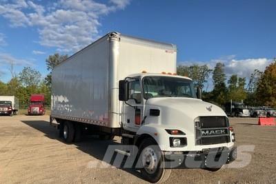 Mack MD642 Фургони