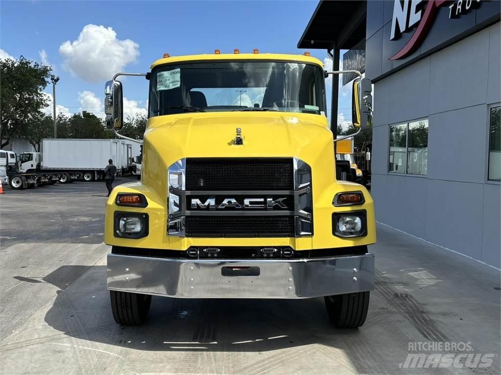 Mack MD7 42R Лісозаготівельна техніка - Інші