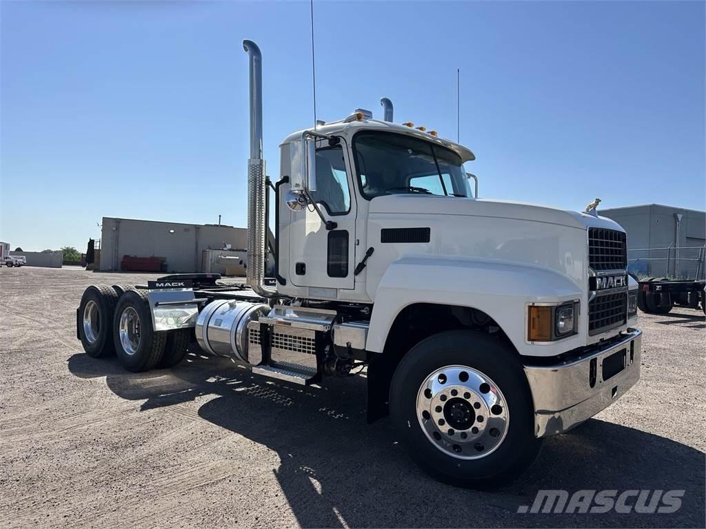 Mack PI64T Тягачі
