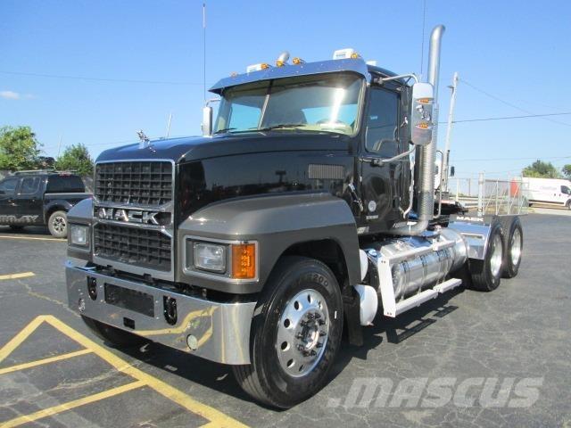 Mack PI64T Тягачі