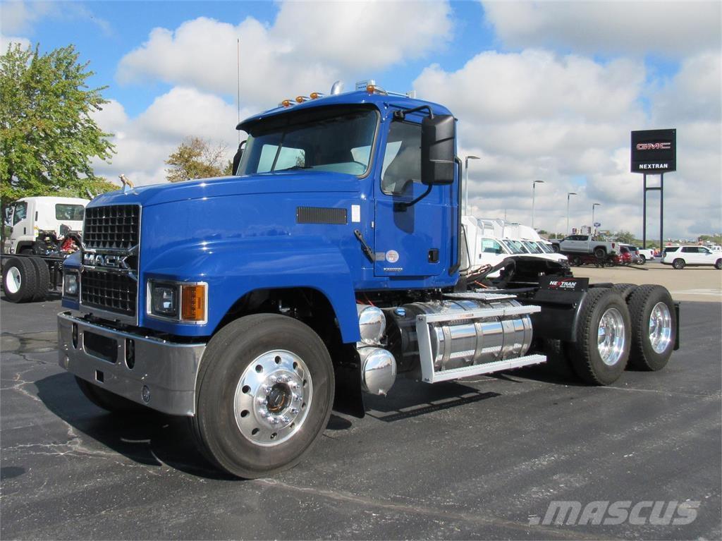 Mack PI64T Тягачі