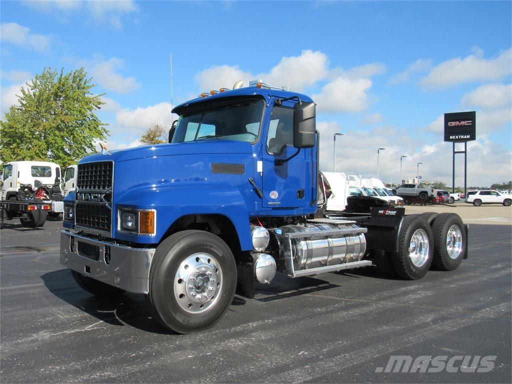 Mack PI64T Тягачі