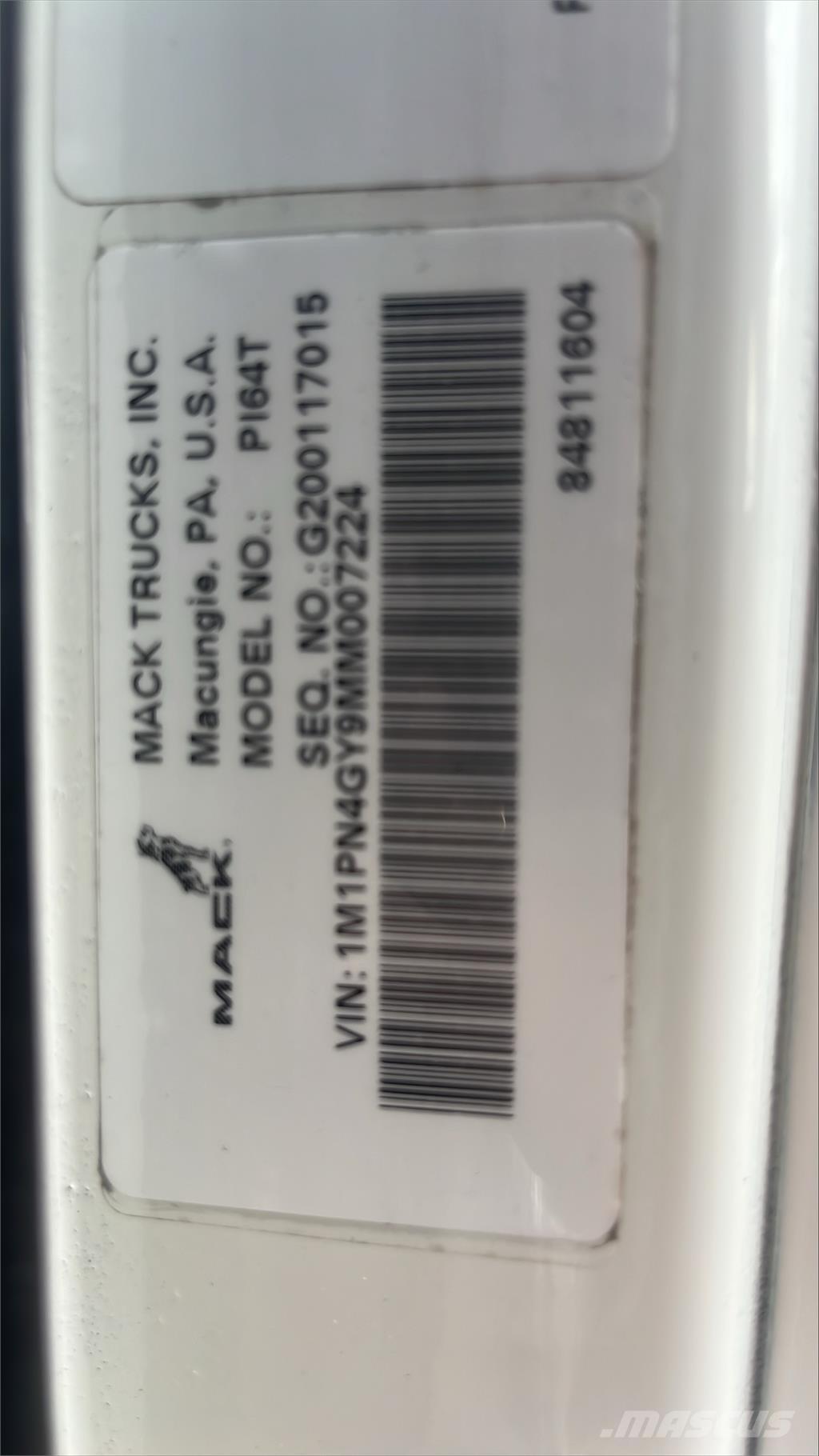 Mack PI64T Тягачі