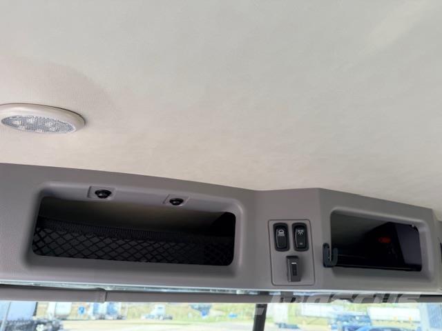 Mack PI64T Тягачі