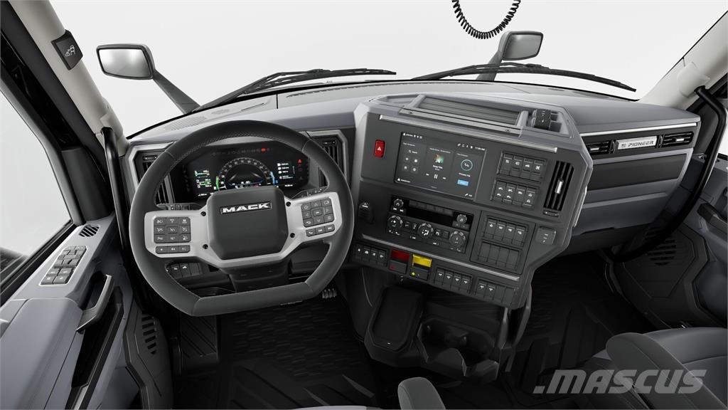 Mack PR64T Тягачі