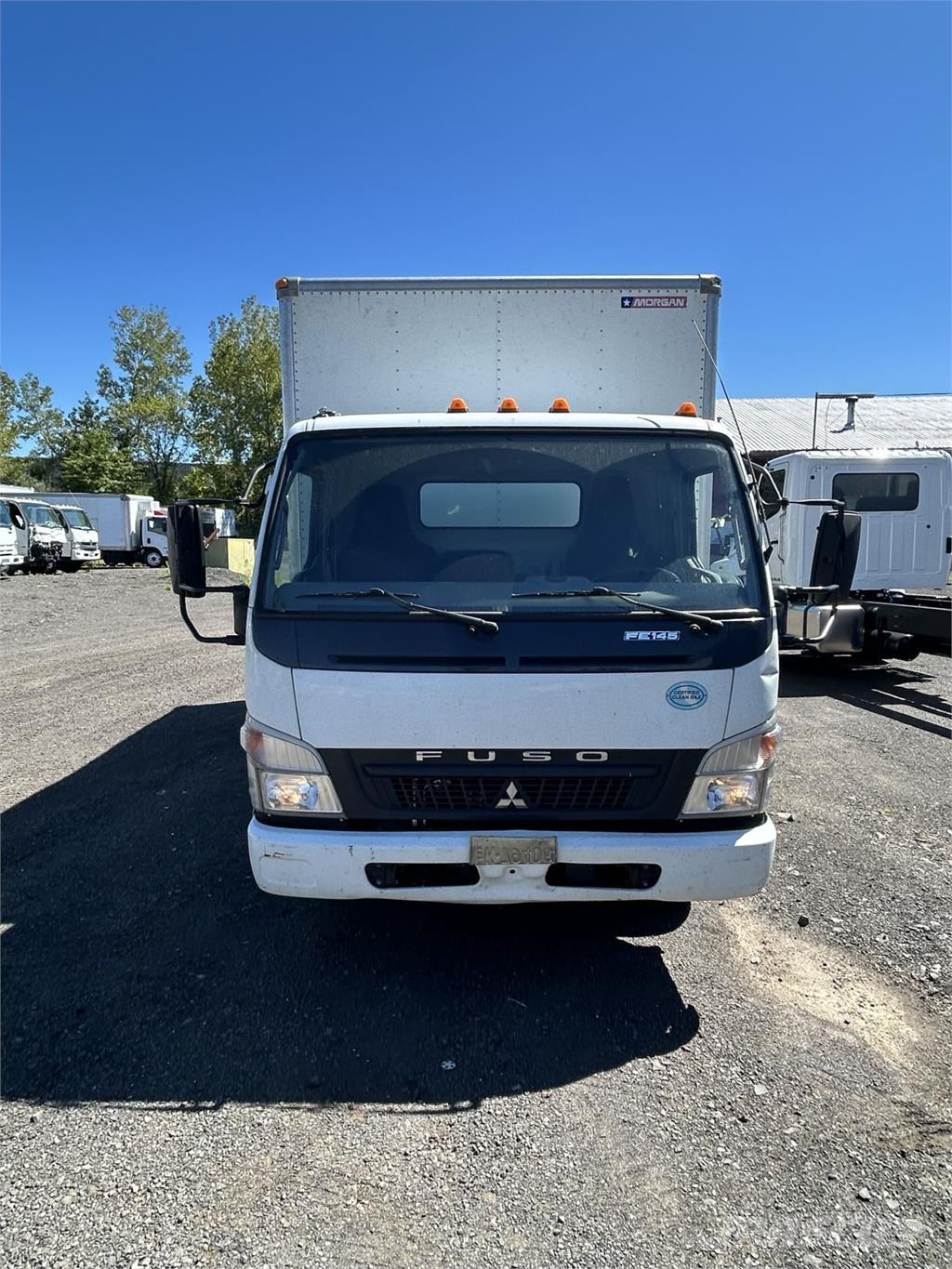 Mitsubishi FUSO FE140 Фургони