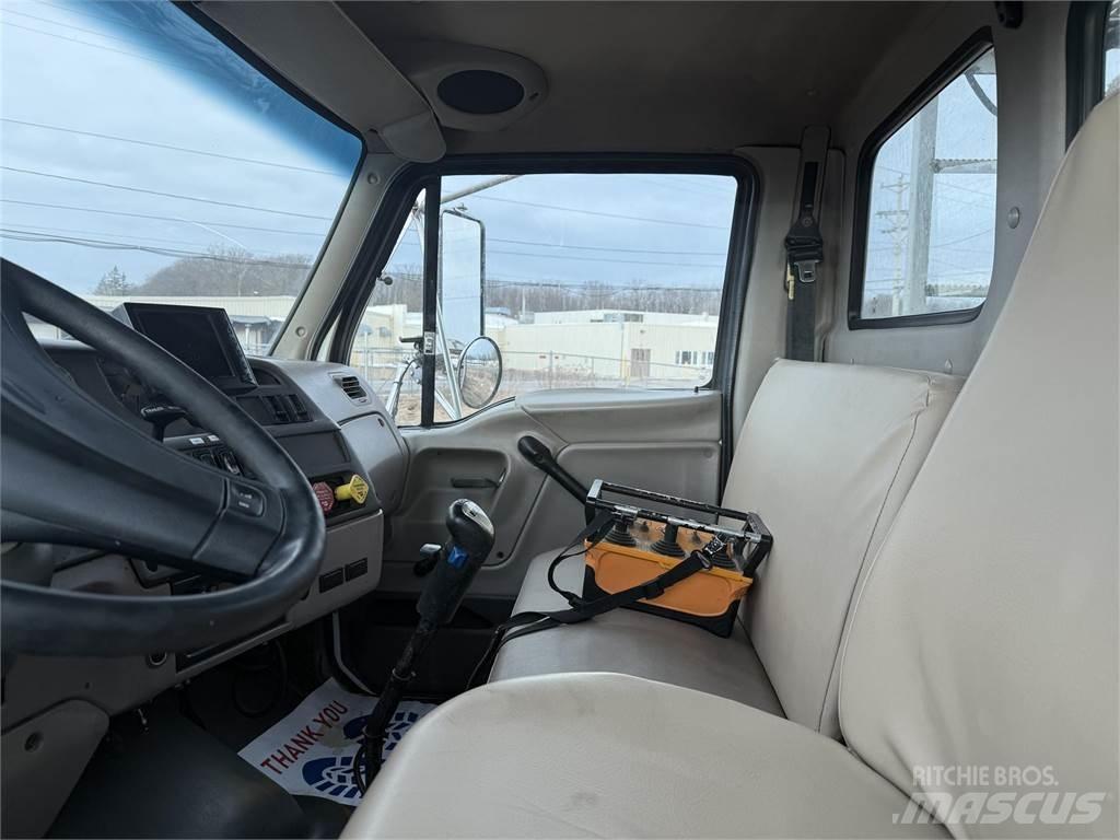 Sterling LT9500 Вантажівки / спеціальні