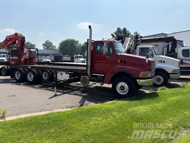 Sterling TRUCK LT9522 Тягачі