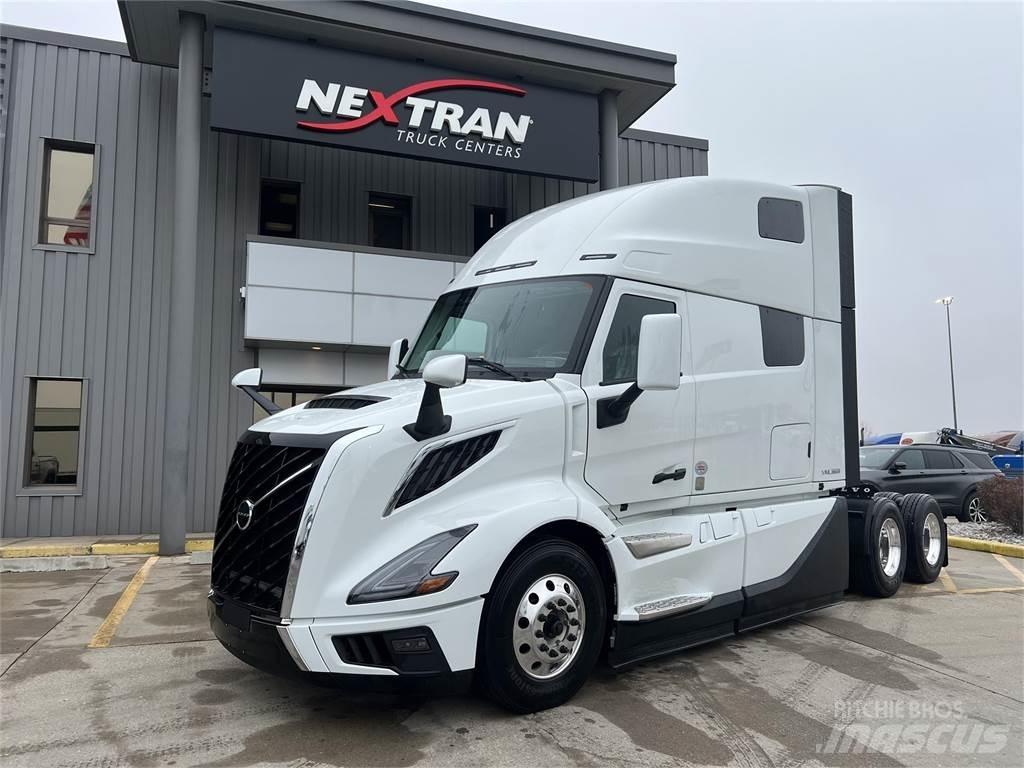 Volvo NEW VNL860 Тягачі
