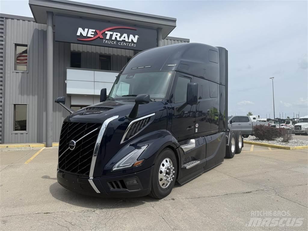 Volvo NEW VNL860 Тягачі