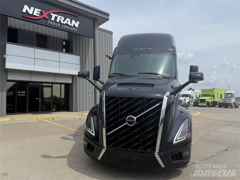 Volvo NEW VNL860 Тягачі