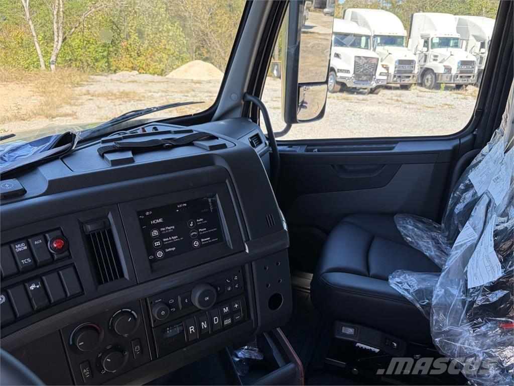 Volvo VAH64600 Вантажівки з гаковим підйомом