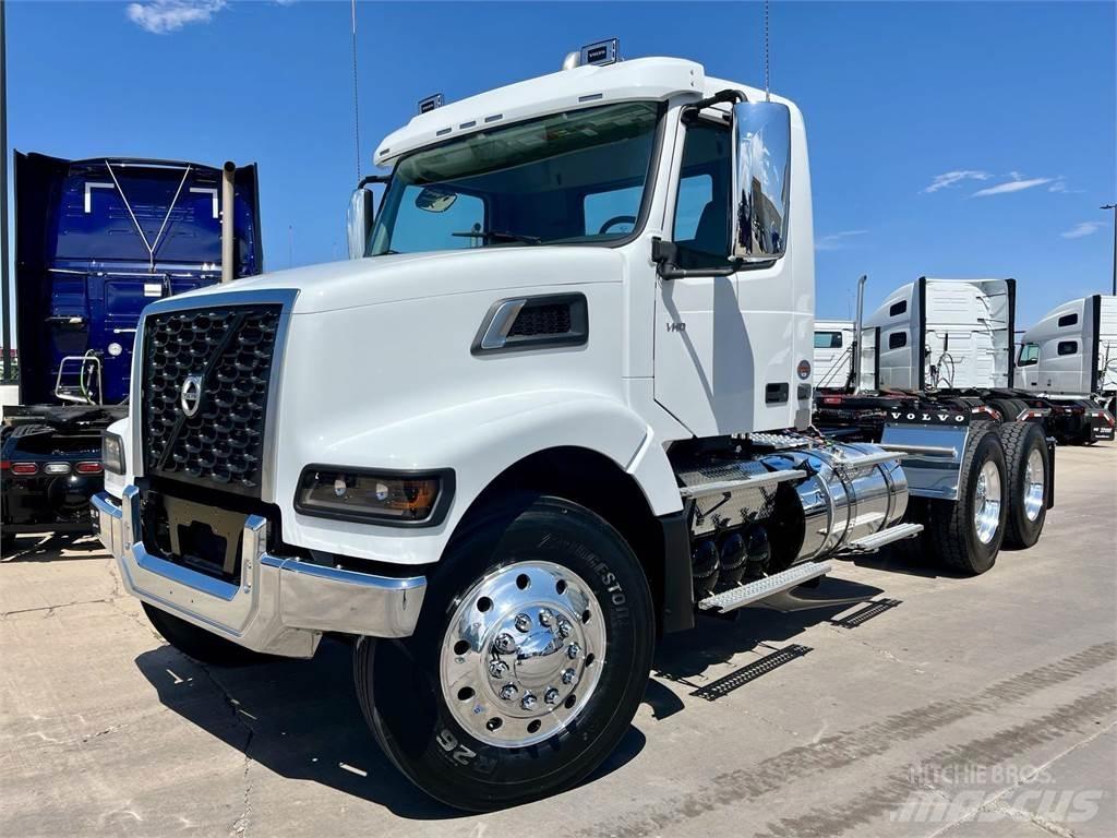 Volvo VHD64FT300 Тягачі
