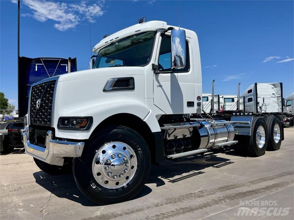 Volvo VHD64FT300 Тягачі