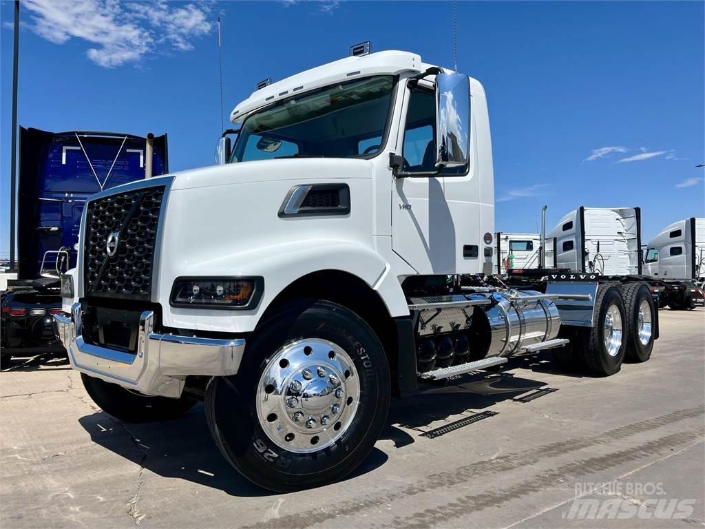 Volvo VHD64FT300 Тягачі