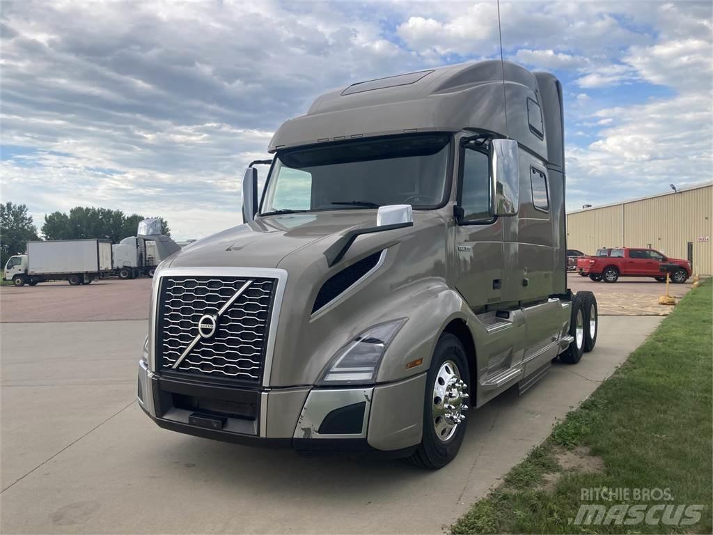 Volvo VN Тягачі