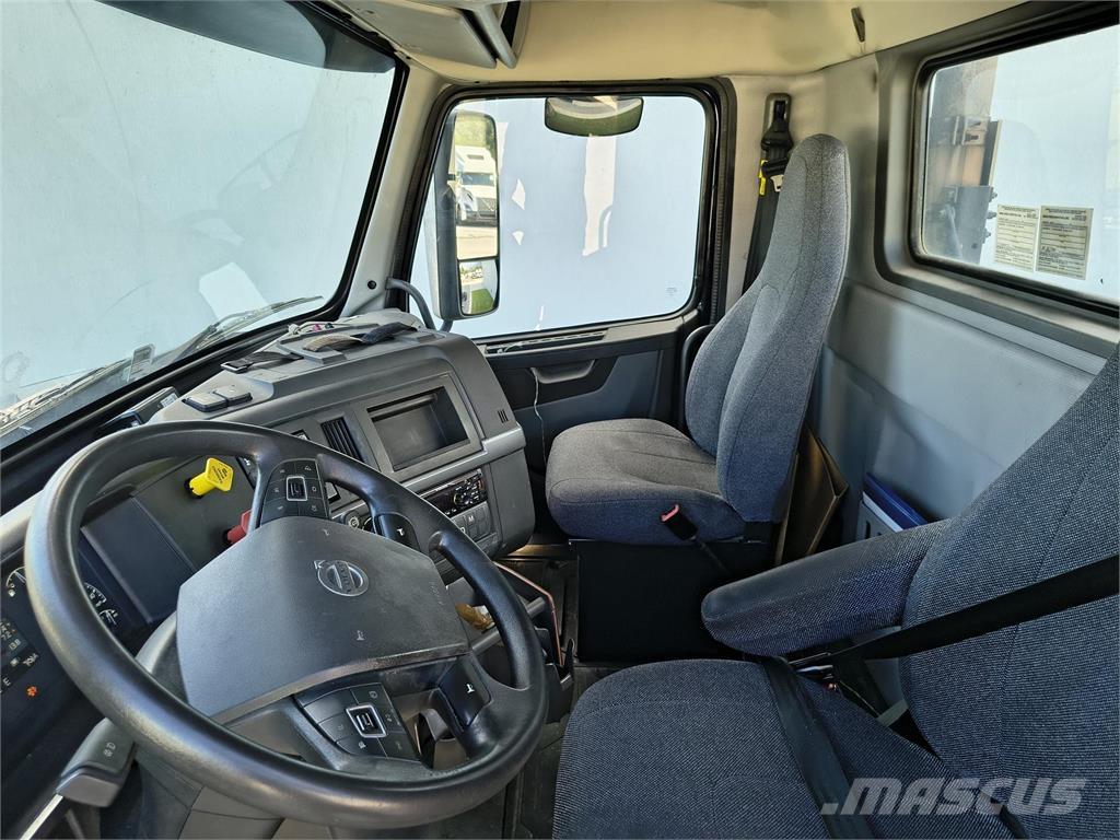 Volvo VNL64T300 Тягачі