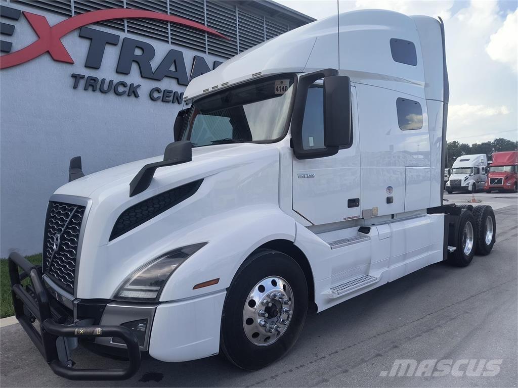 Volvo VNL64T760 Тягачі