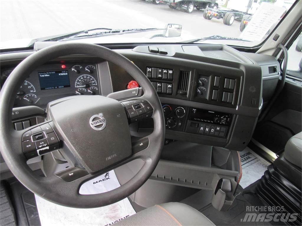 Volvo VNL64T760 Тягачі