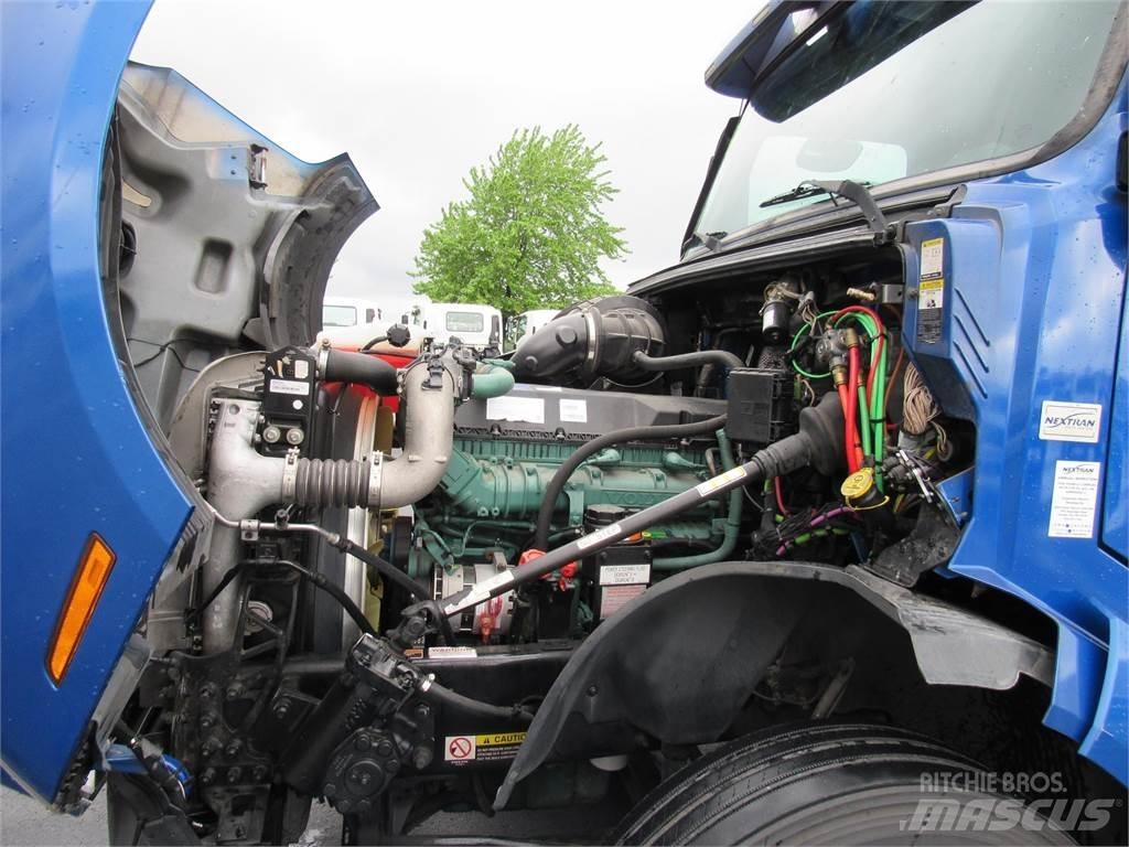 Volvo VNL64T760 Тягачі
