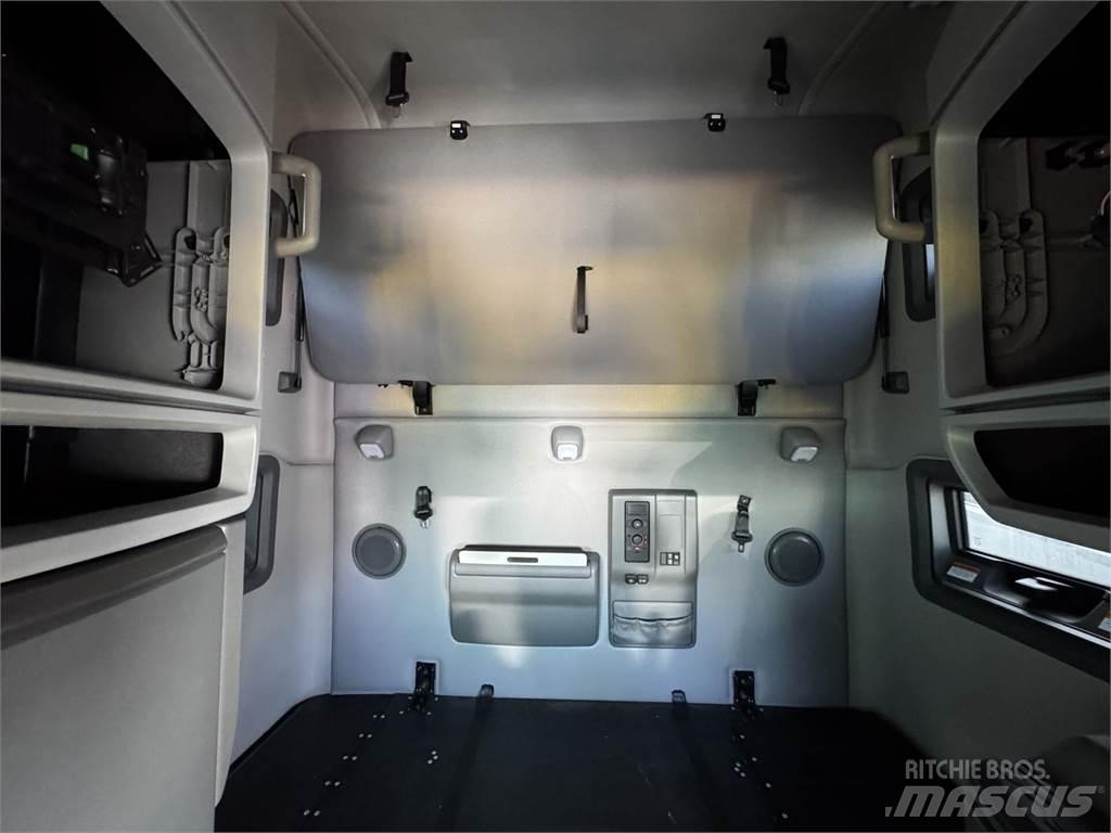 Volvo VNL64T760 Тягачі