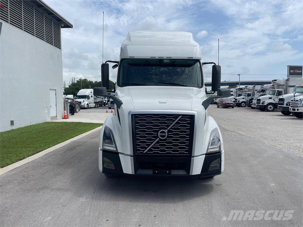 Volvo VNL64T760 Тягачі