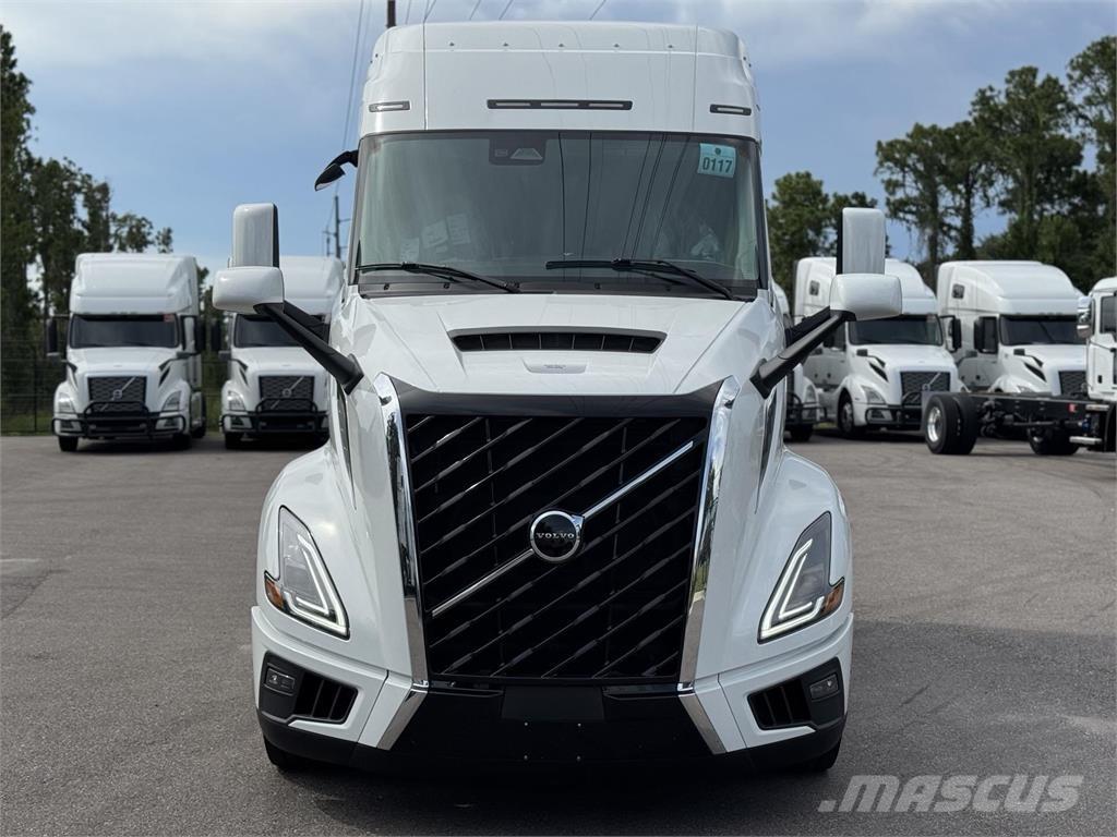 Volvo VNL64T840 Тягачі