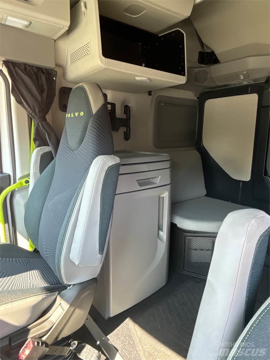 Volvo VNL64T860 Тягачі