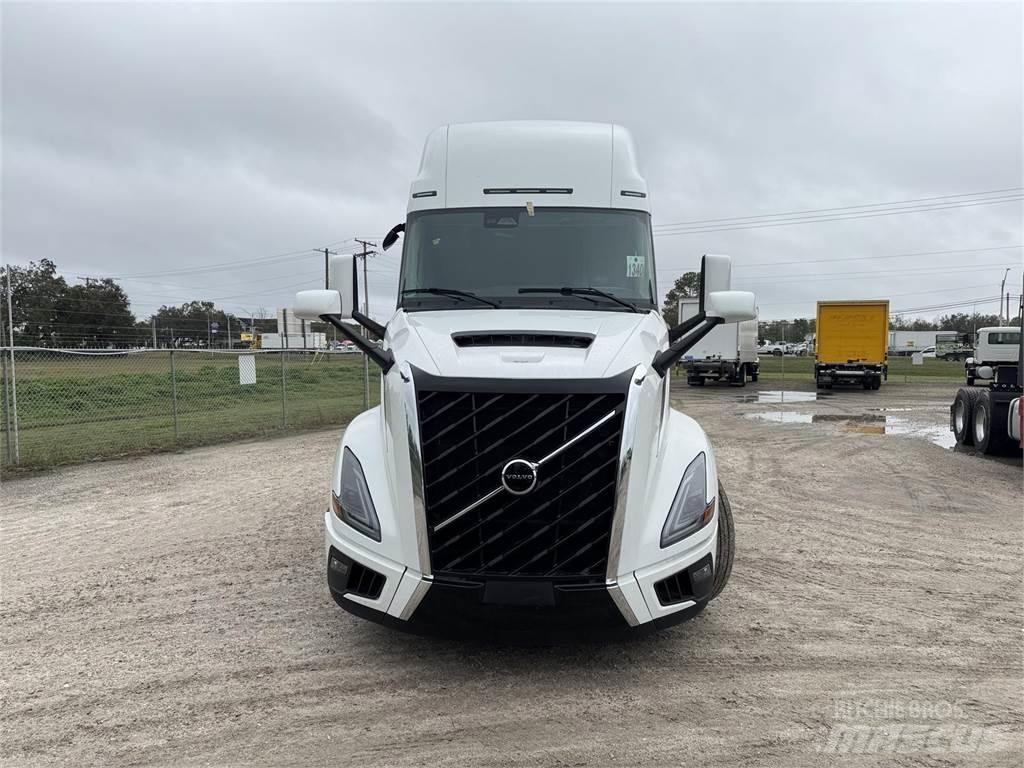 Volvo VNL64T860 Тягачі