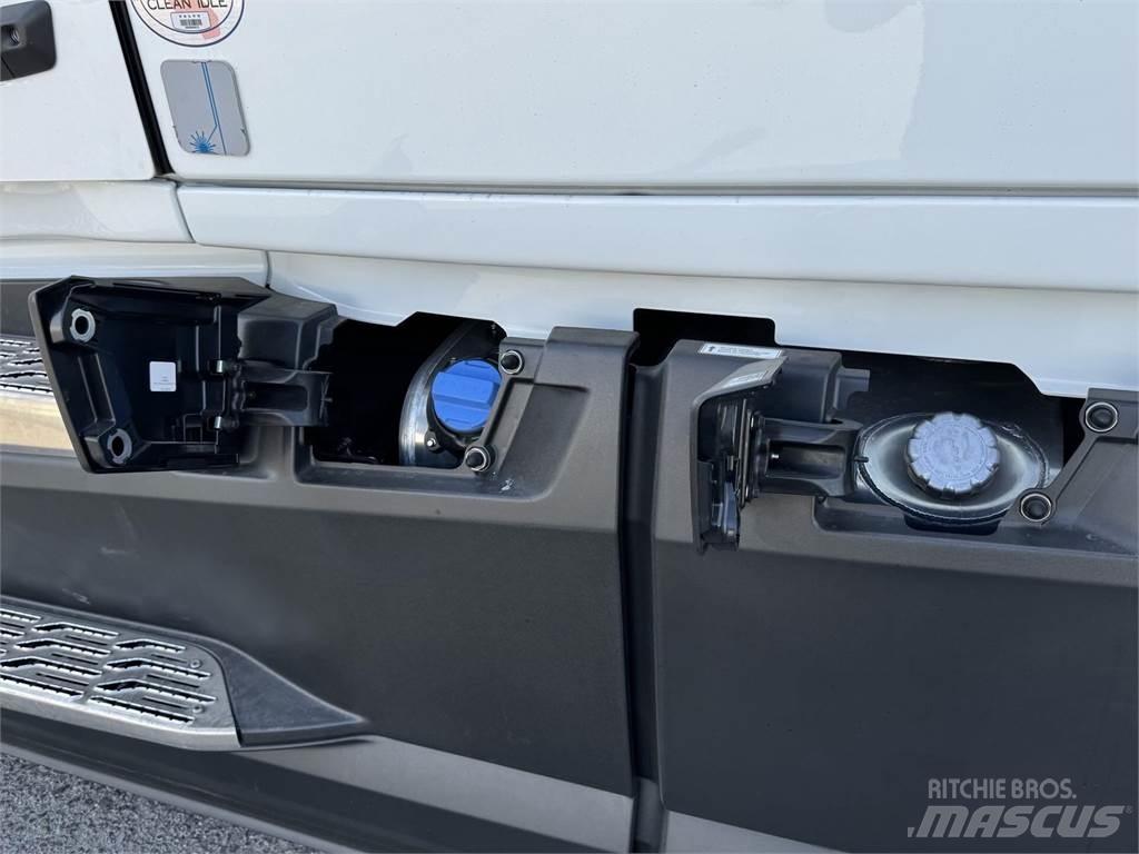 Volvo VNL64T860 Тягачі