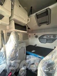 Volvo VNL64T860 Тягачі