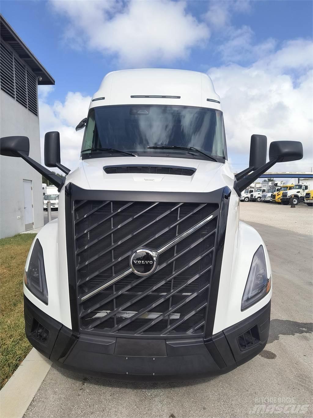 Volvo VNL64T860 Тягачі
