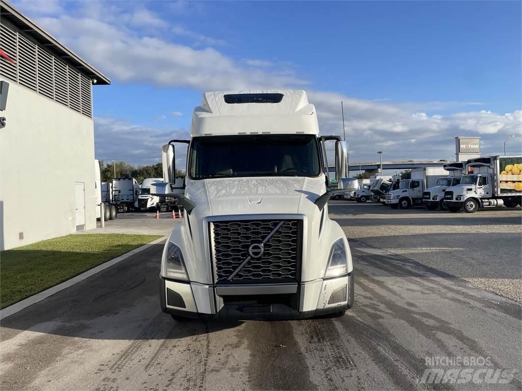 Volvo VNL64T860 Тягачі