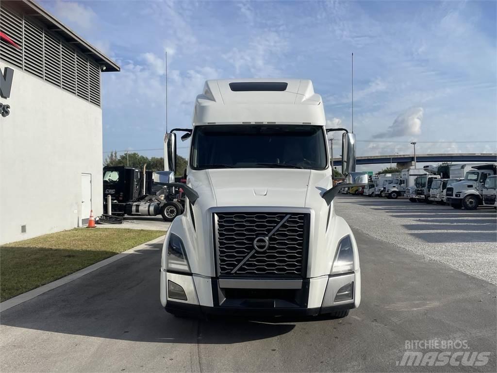 Volvo VNL64T860 Тягачі