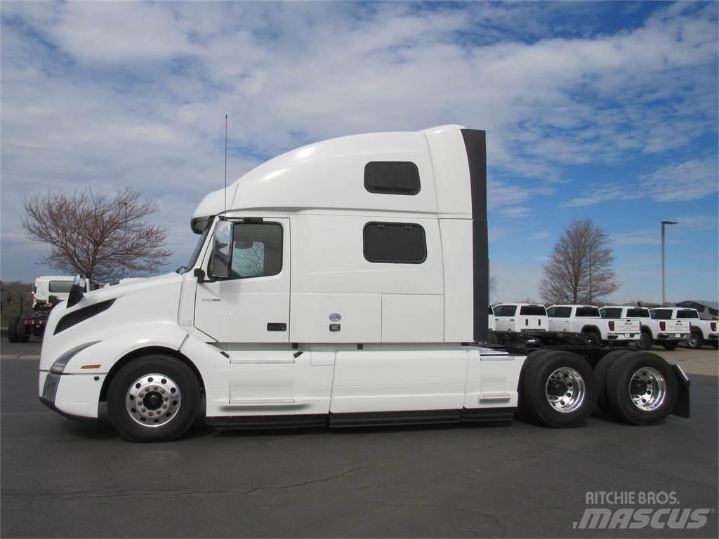 Volvo VNL64T860 Тягачі
