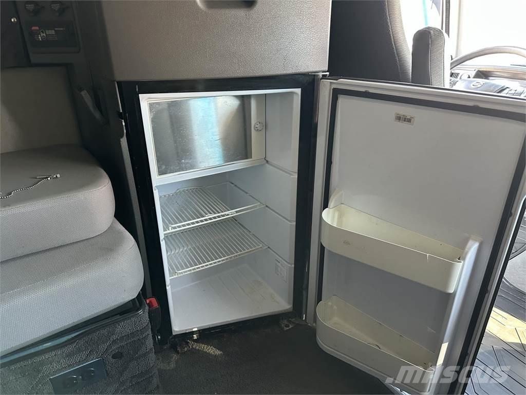 Volvo VNL64T860 Тягачі