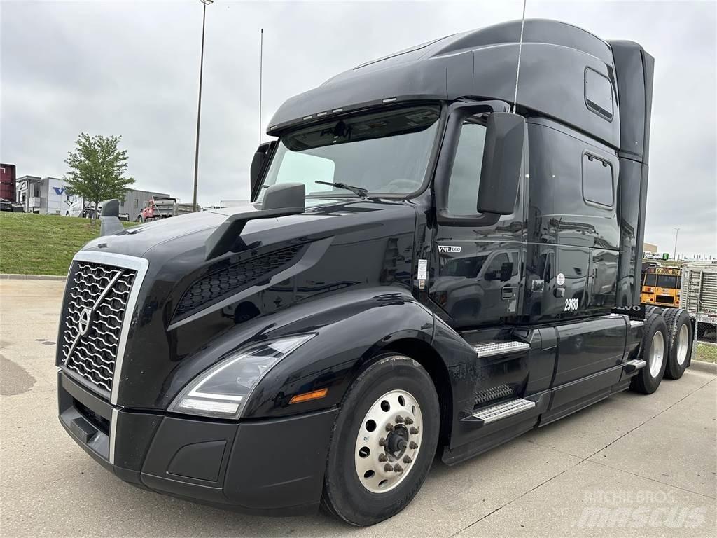 Volvo VNL64T860 Тягачі