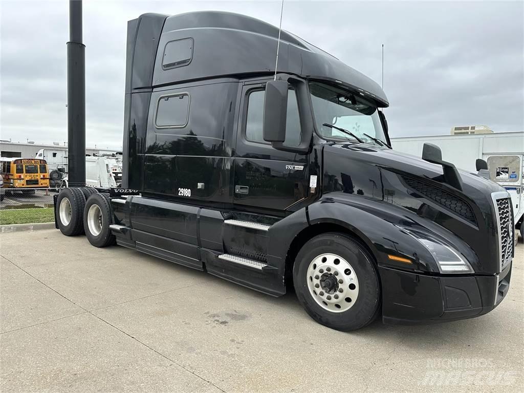 Volvo VNL64T860 Тягачі