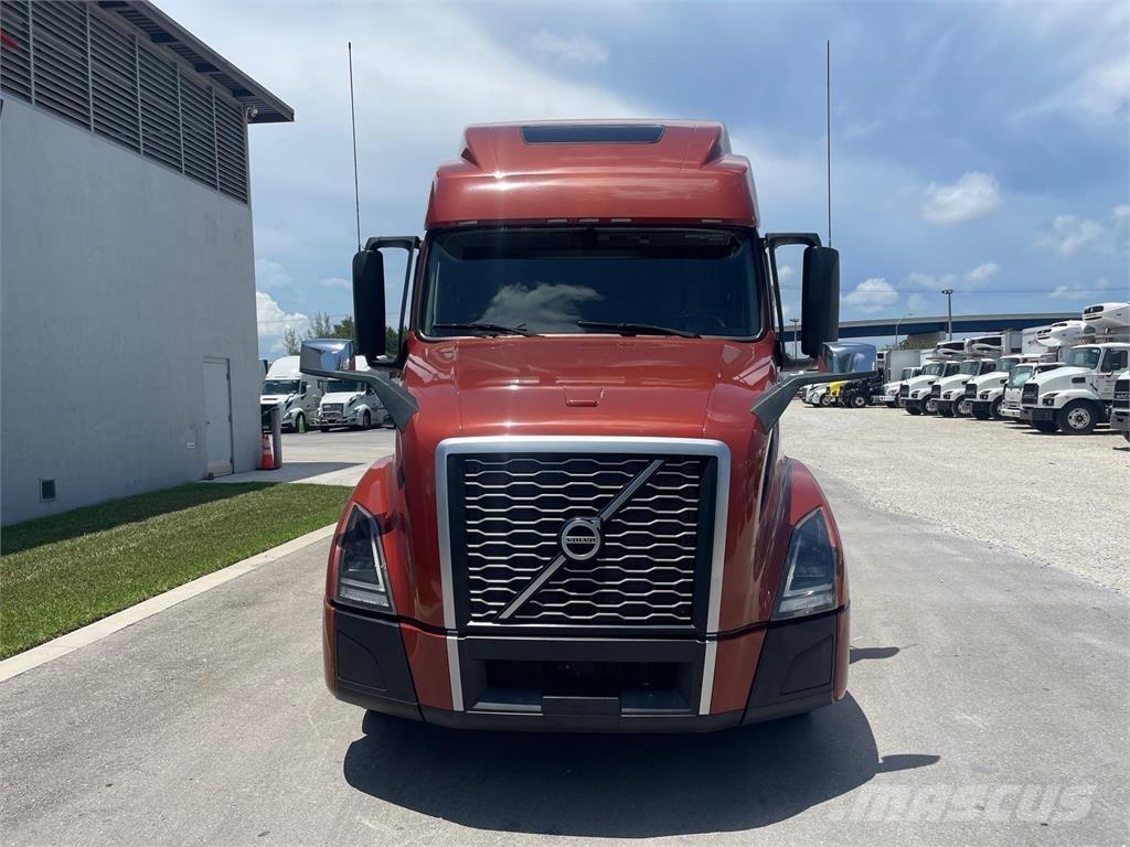 Volvo VNL64T860 Тягачі