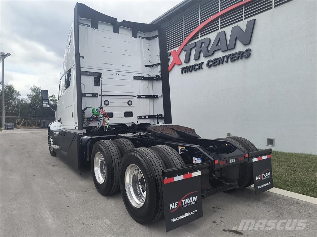 Volvo VNL64T860 Тягачі