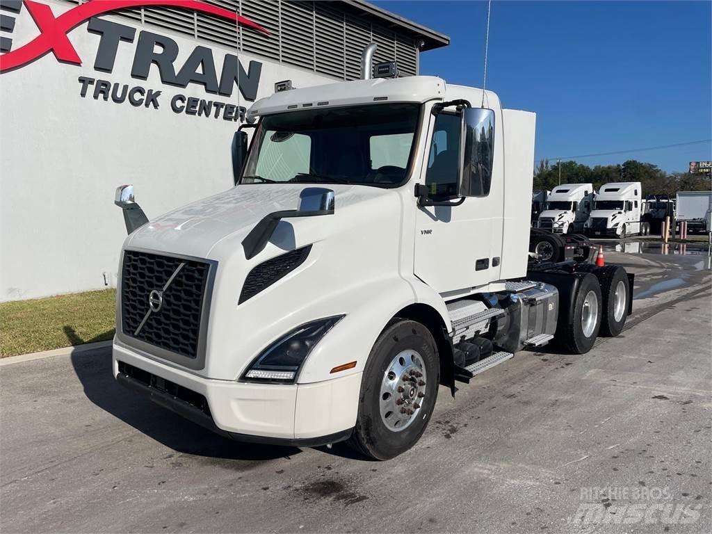 Volvo VNR64T Тягачі
