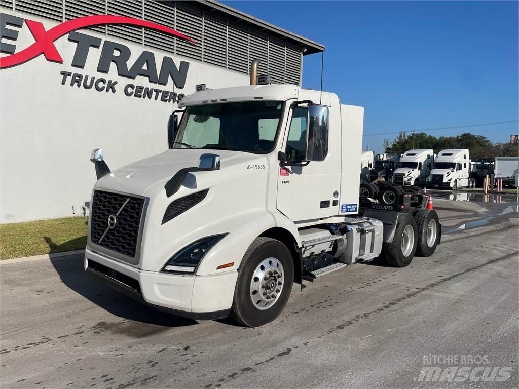 Volvo VNR64T Тягачі