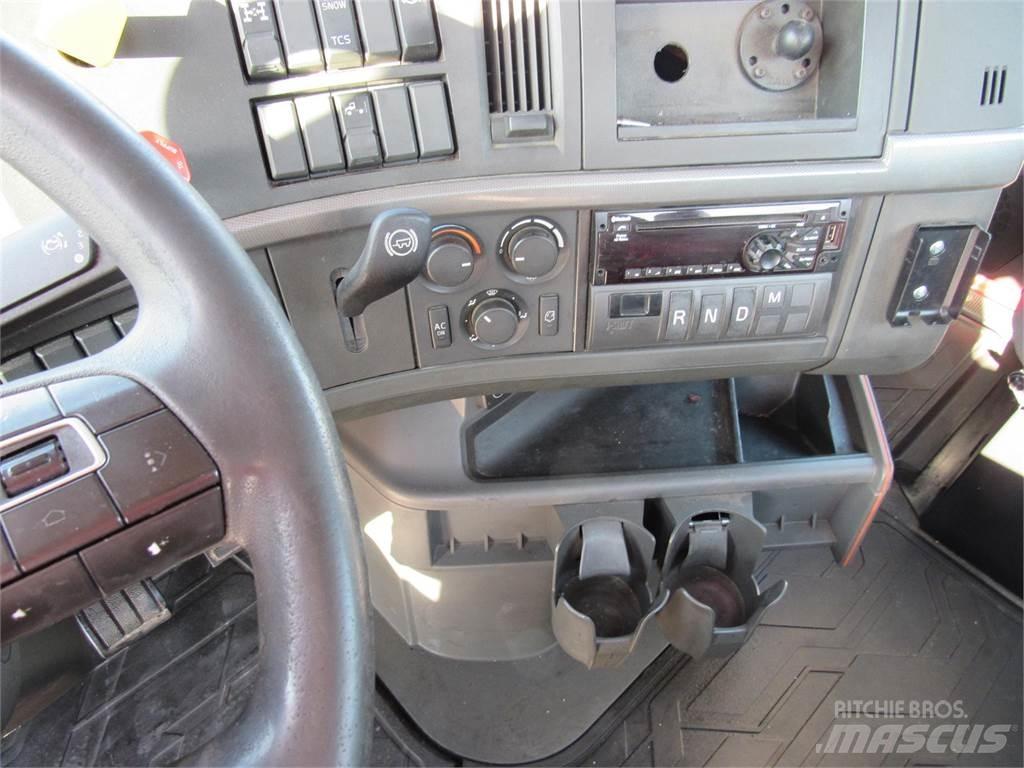 Volvo VNR64T300 Тягачі