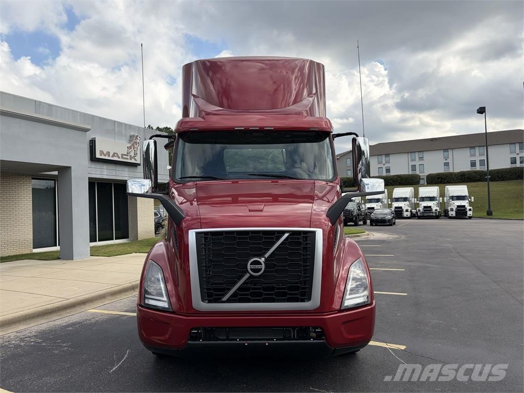 Volvo VNR64T300 Тягачі