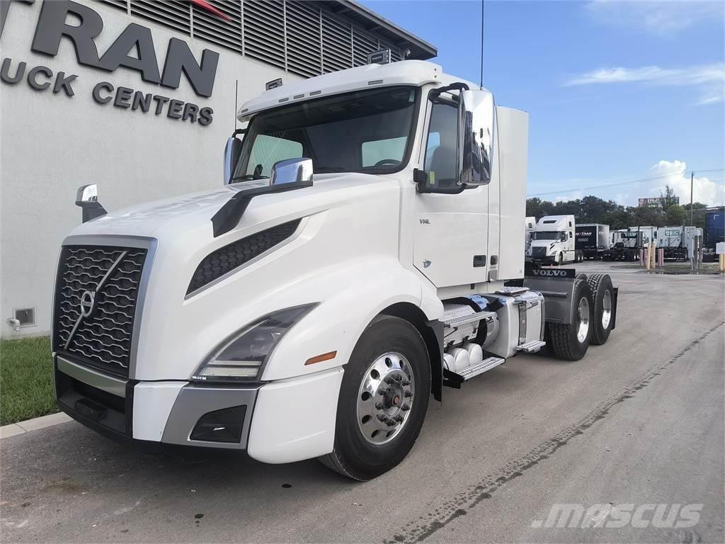 Volvo VNR64T300 Тягачі
