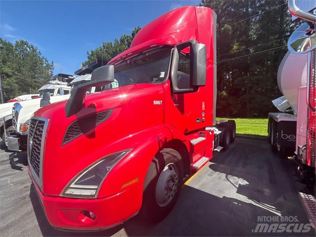 Volvo VNR64T300 Тягачі