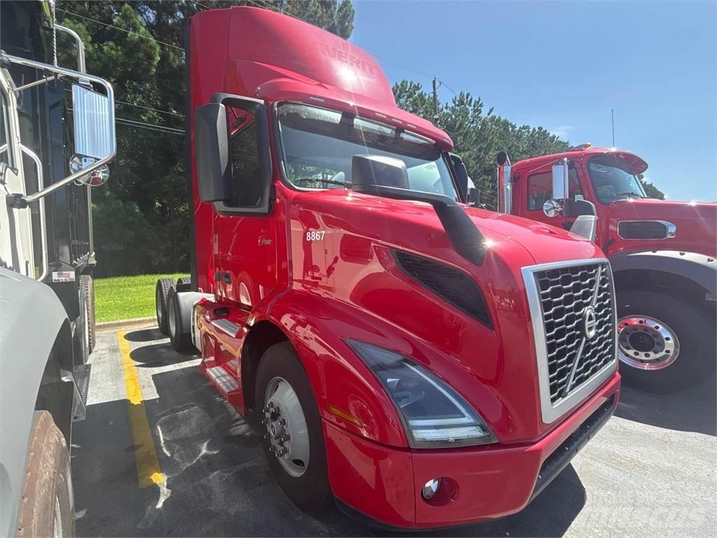 Volvo VNR64T300 Тягачі