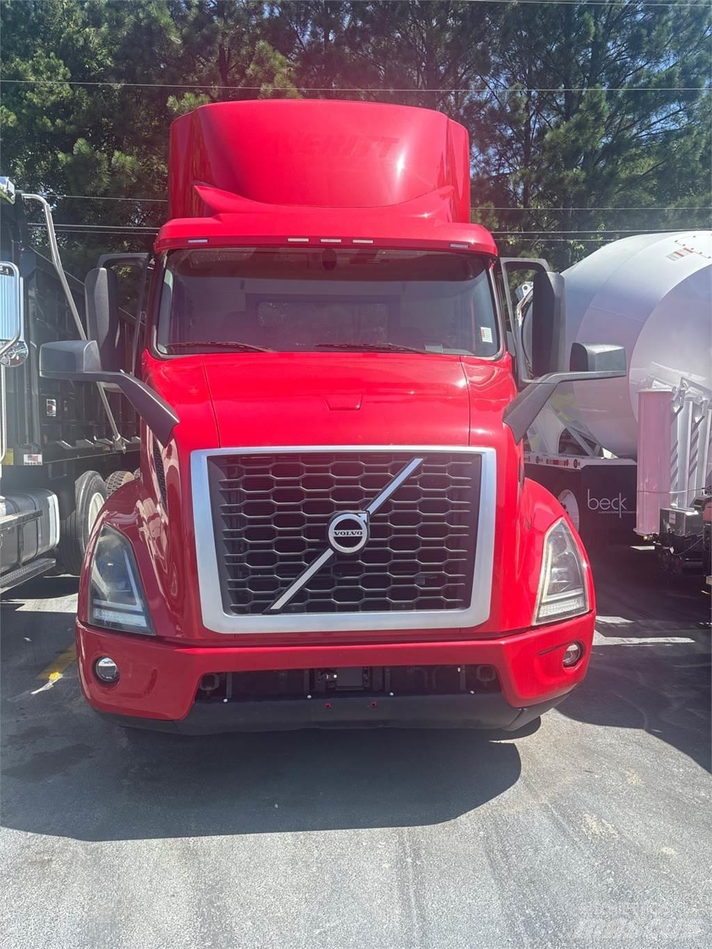 Volvo VNR64T300 Тягачі